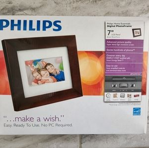 PHILIPS Digital Photoframe - Home Essentials 7" LCD Panel NWOT